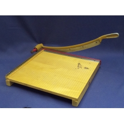 Ingento Classic Solid Maple Base 18 inch Paper Cutter / Trimmer